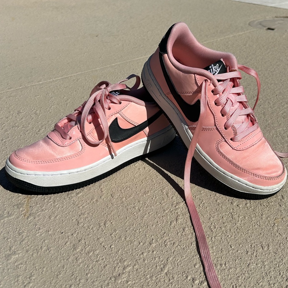 Nike Air Force 1 Low 'Valentine's Day'